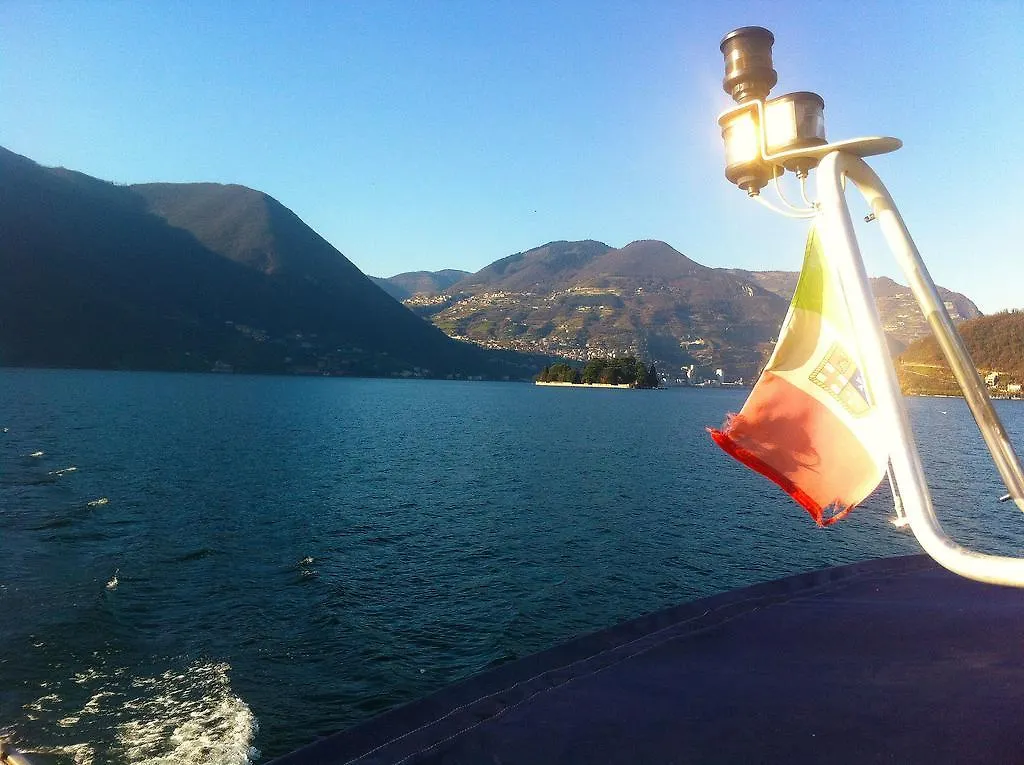 Boats & Breakfast Genova Porto Antico Fortyseven Hotel Italy